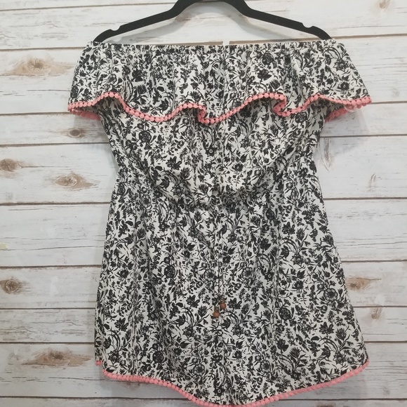 Rewind Off the Shoulder Ruffles Short Jumper NEW! - Picture 1 of 5